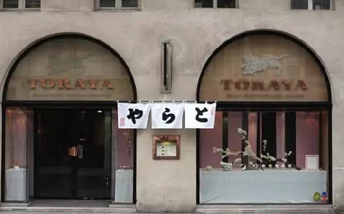 日本小吃店如何做大做強(qiáng)？我們發(fā)現(xiàn)了兩種完全不同的方法